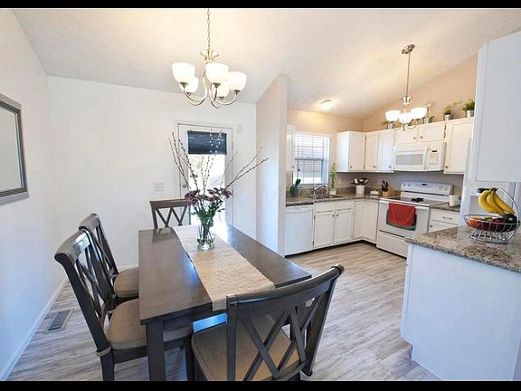 3rd image of 5742 Hargus Ct