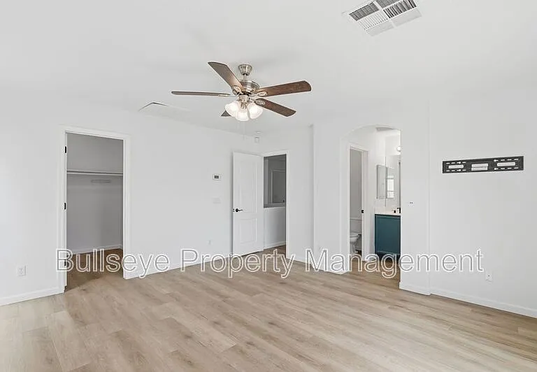 27513 N 63rd Dr — Photo 28