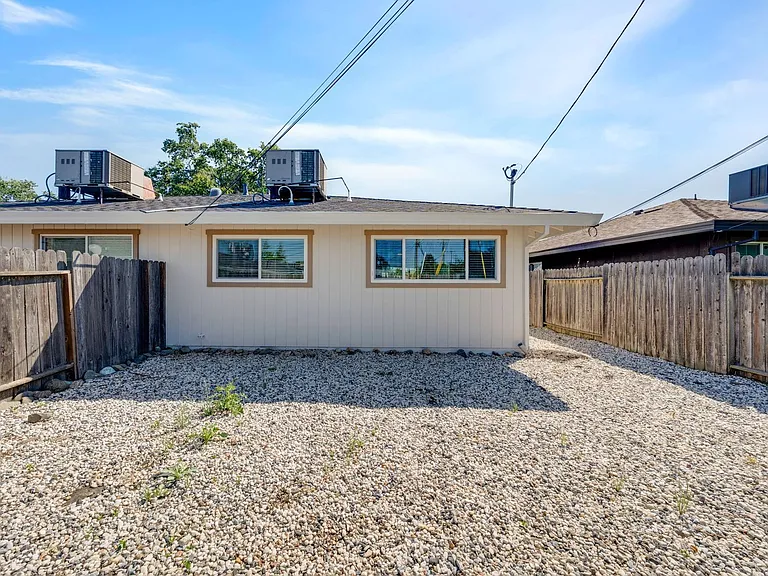 9681 Lake Natoma Dr — Photo 28