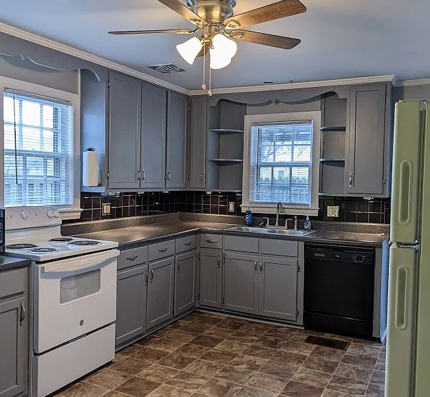 1070 Horseshoe Dr — Photo 12
