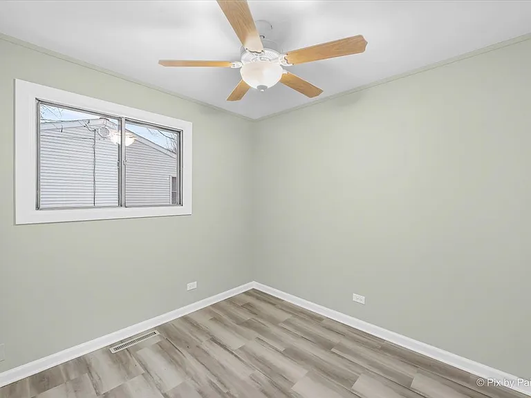 254 Hickory Dr — Photo 10