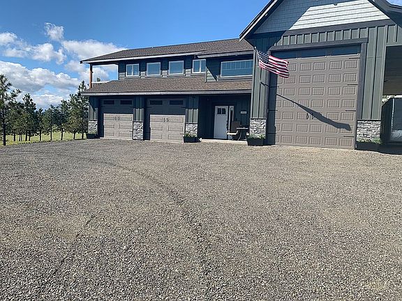 2nd image of 1141 Leo Ln