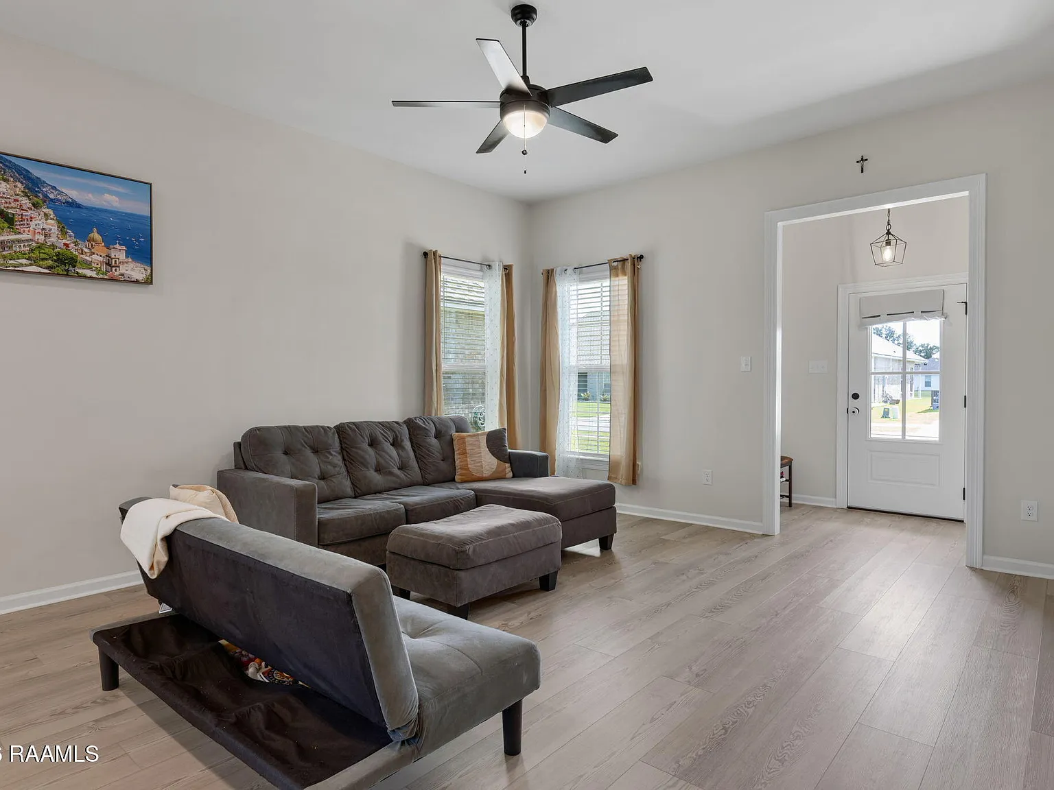 4 bed, 1691 sqft, $2,000 — Photo 3
