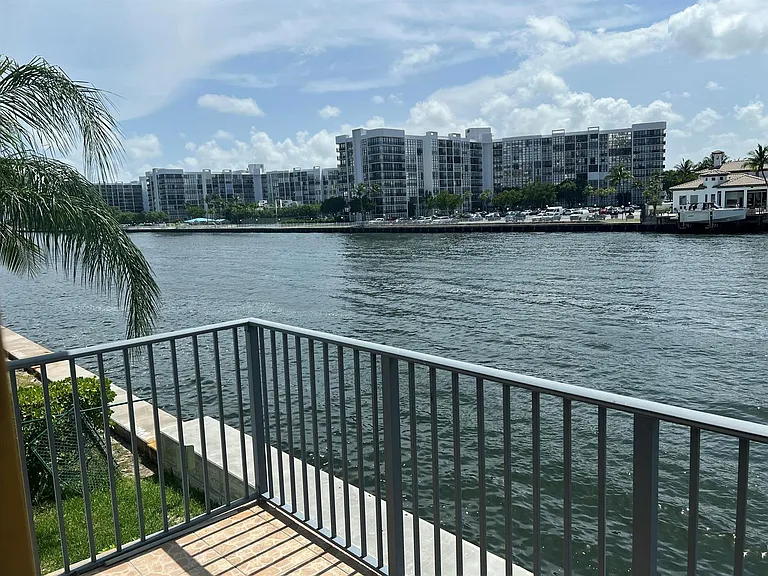 2600 S Ocean Dr #S216 — Photo 2