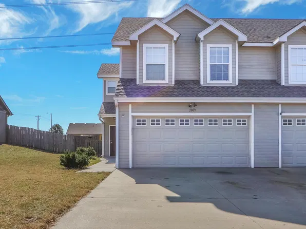 2809 Elm Creek Dr, Junction City, KS 66441
