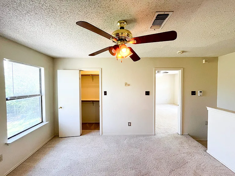 2512 Schulze Dr — Photo 24