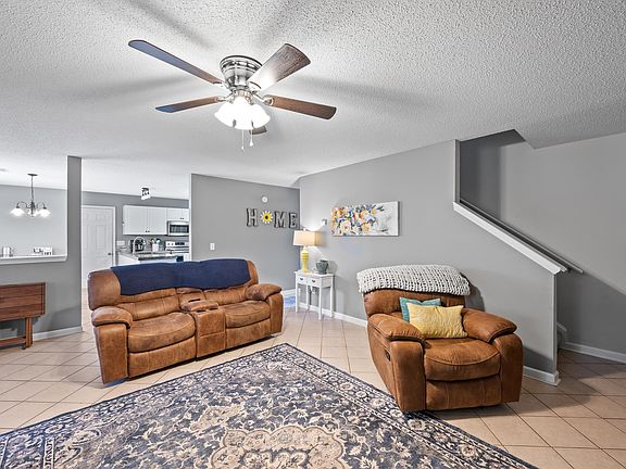 4th image of 213 Aderley Oak Loop