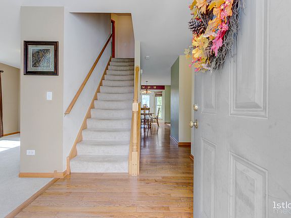 3rd image of 1645 Manor Oaks Dr