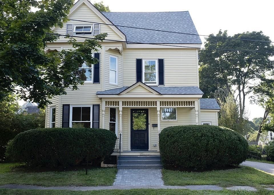 1st image of 15 Moody St