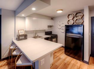 1302 N Lake Shore Dr #S, Chicago, IL 60610