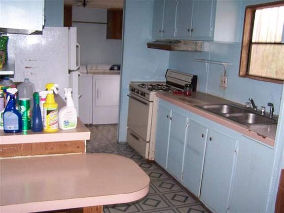 3rd image of 143 Wythe Ct