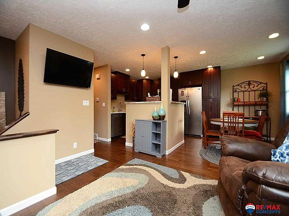 5th image of 715 Eagle Dr