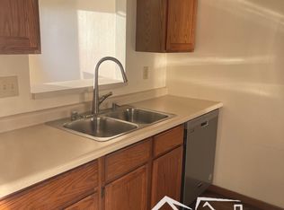 1525 Arboretum Dr #F, Oshkosh, WI 54901