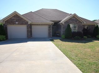 2906 Millbrook Dr, Benton, AR 72015