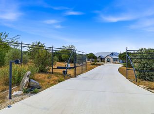 317 White Oak Trl, Boerne, TX 78006