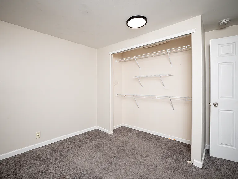 251 Sheffield Dr — Photo 28