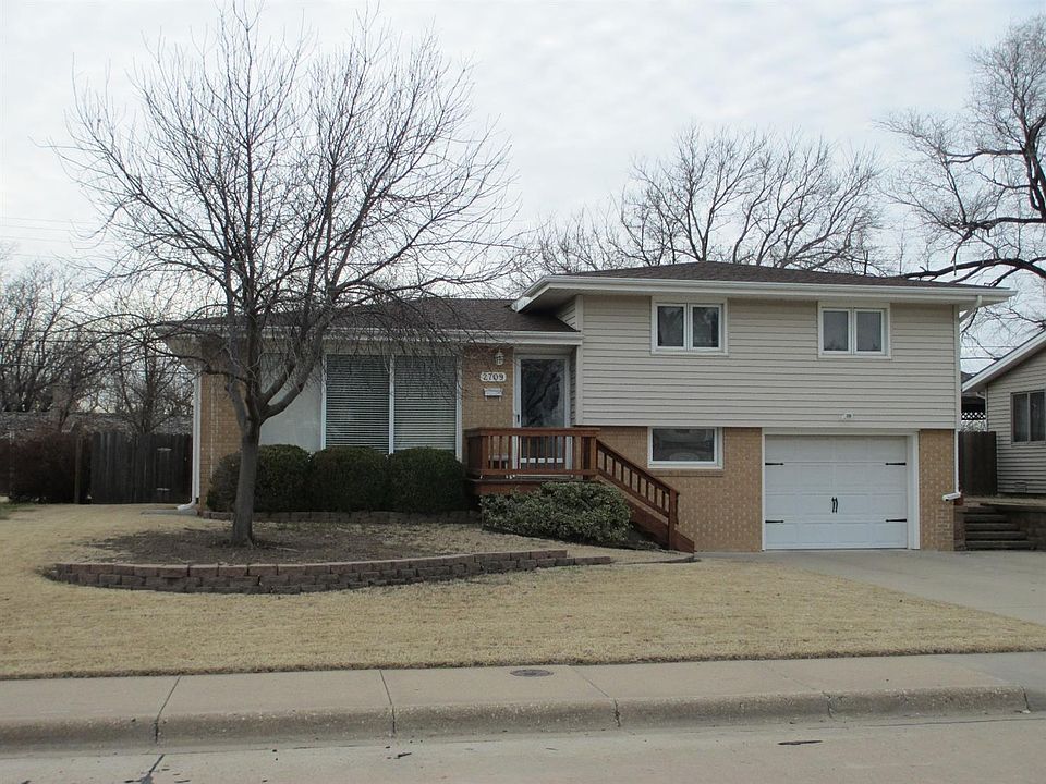 1st image of 2709 Willow St