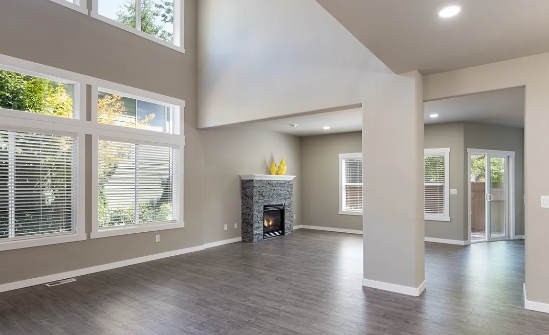 4 bed, 2.5 bath, 2010 sqft, $4,300 — Photo 2