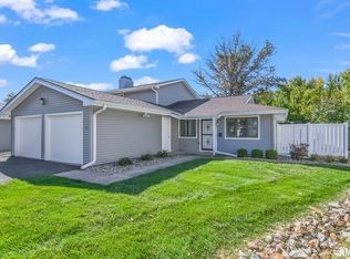 96 Brookside Pl, Springfield, IL 62704