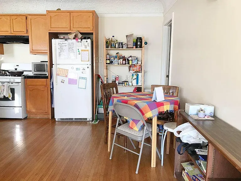 4565 Saturn St — Photo 3