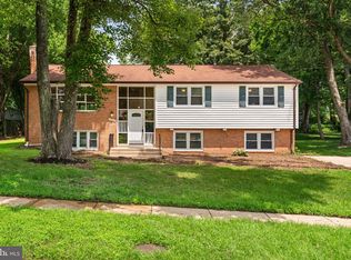 5308 Portsmouth Rd, Fairfax, VA 22032