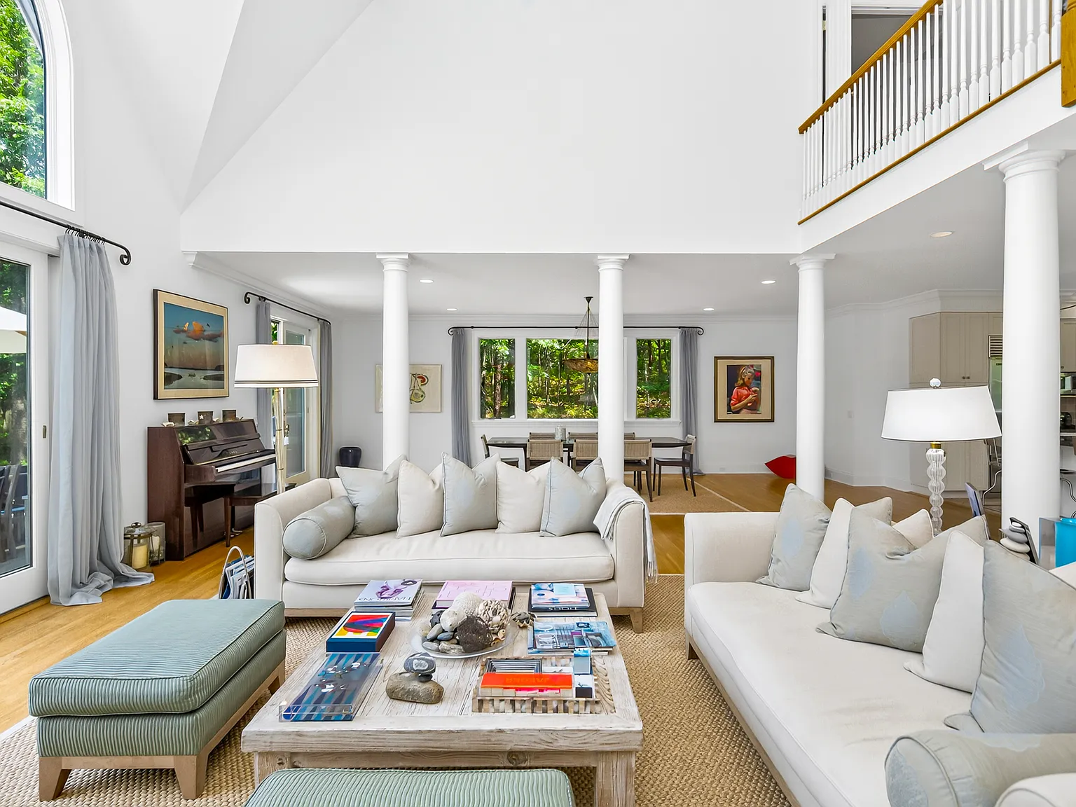 Sophisticated East Hampton Home — Photo 4