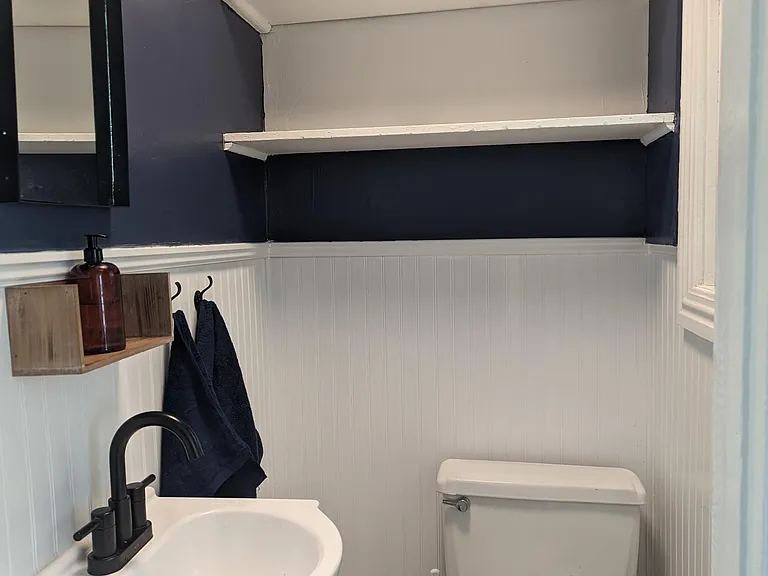 .5 bathroom Downstairs