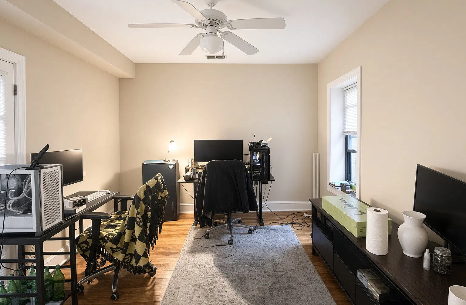 3 bed, 1250 sqft, $3,200 — Photo 4