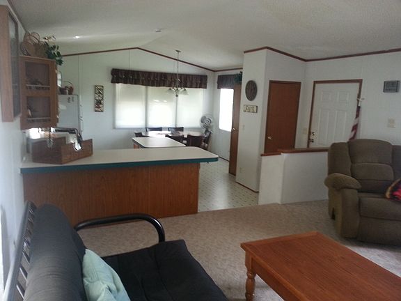 Living Room / Kitchen