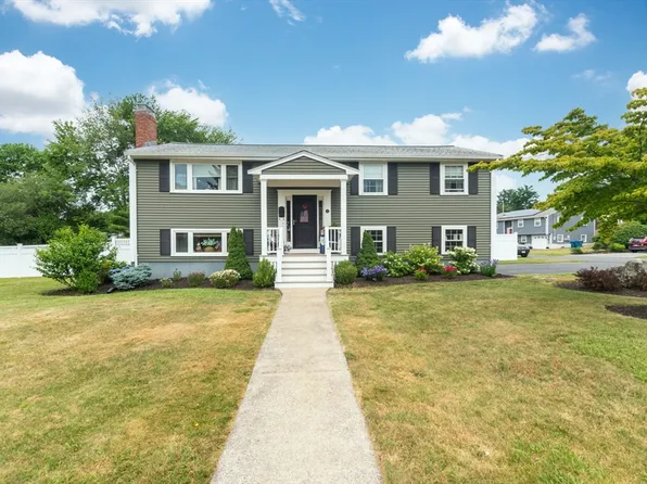 3 Fencourt Rd, Canton, MA 02021
