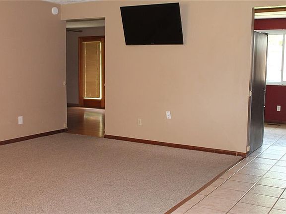 5th image of 513 Durst Dr