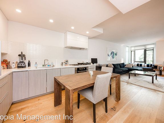 2nd image of 300 Ivy St APT 211