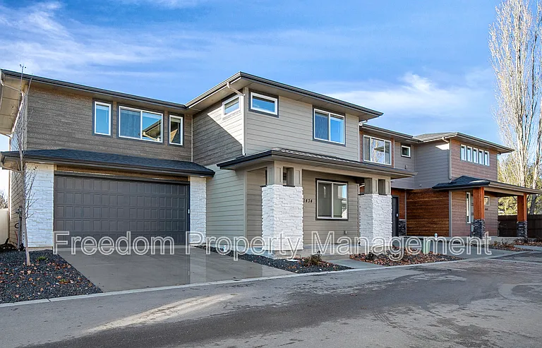 1446 E Star Dr — Photo 1