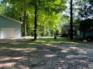 2951 W 40th St, Fremont, MI 49412