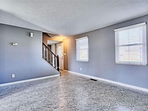 5th image of 2646 Highland Village Ln