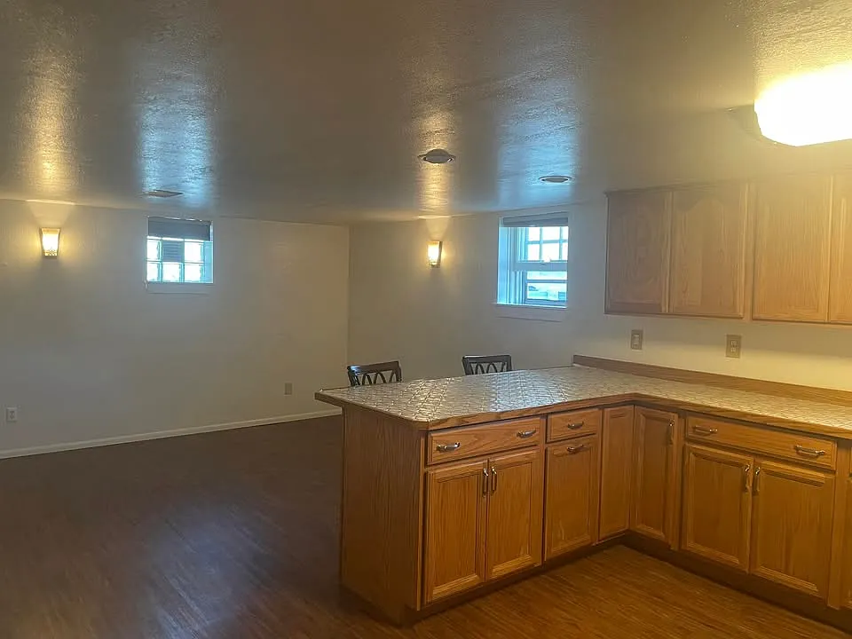 2 bed, 1100 sqft, $1,590 — Photo 3
