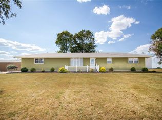19591 N 1600th St, Hidalgo, IL 62432