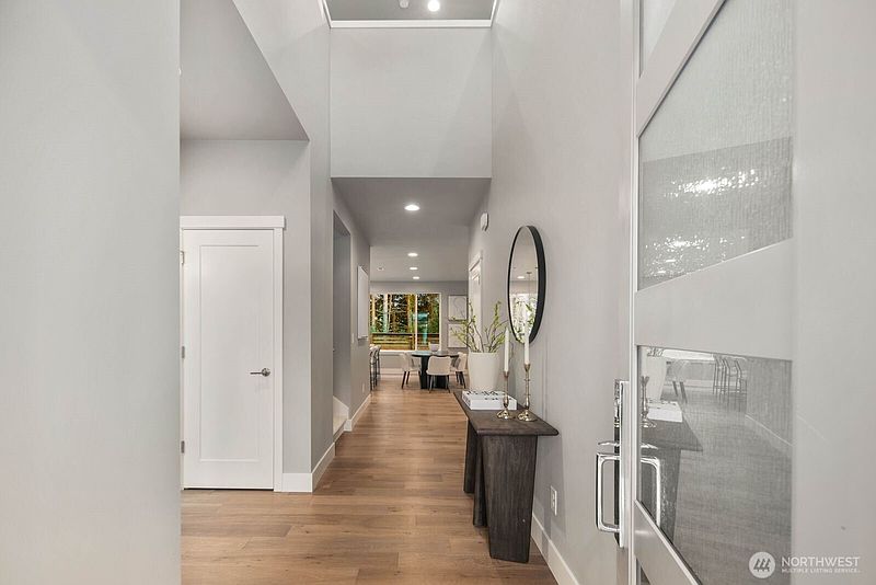 3rd image of 13437 Edmunds Parkway E