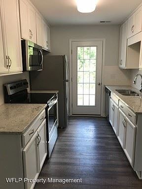 4th image of 88 Squire Cir