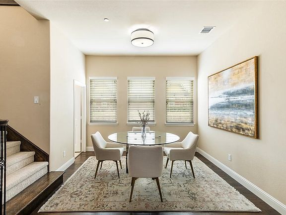 4th image of 5221 Sutton Cir #5221