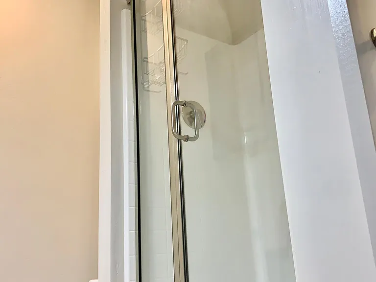 nice walk in shower