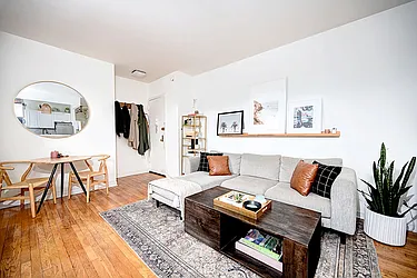 Rented by Urbane Brokerage