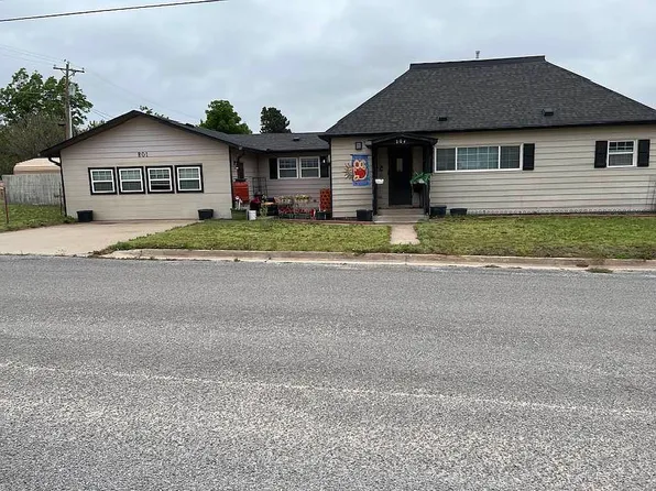 204 W 8th St, Shattuck, OK 73858