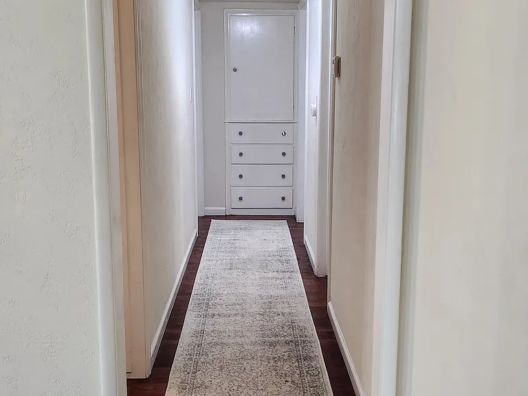1260 S Klein Ave — Photo 12