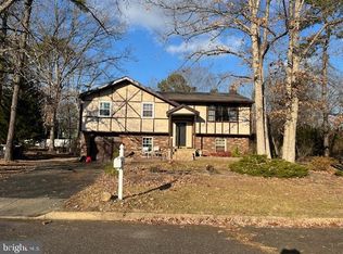 726 Fox Run Dr, Atco, NJ 08004