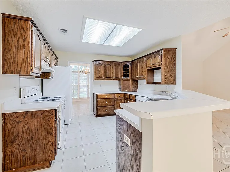 114 Red Bluff Cir — Photo 8