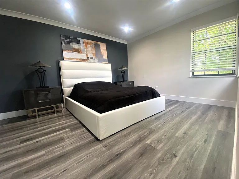 350 SW Colesbury Ave #350 — Photo 17