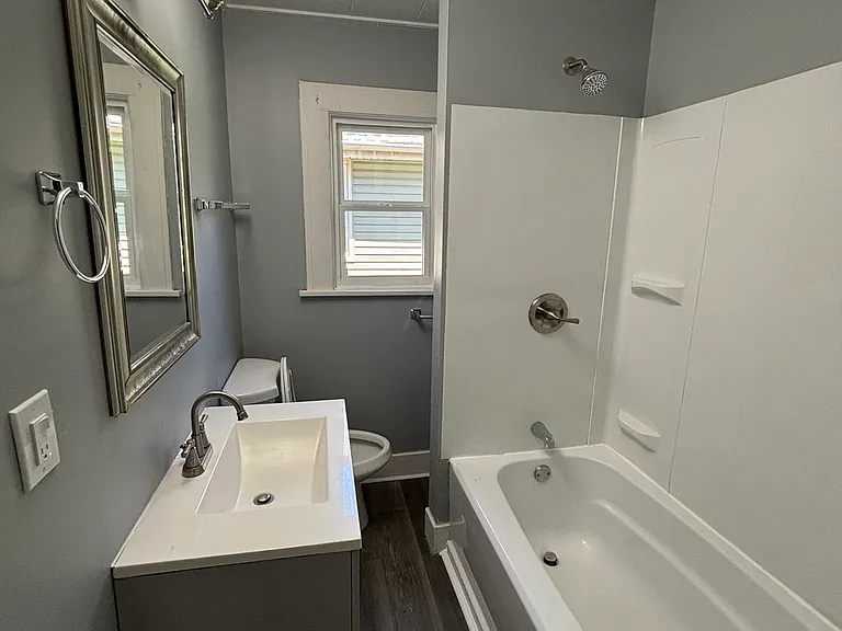 1278 Beardsley St — Photo 12