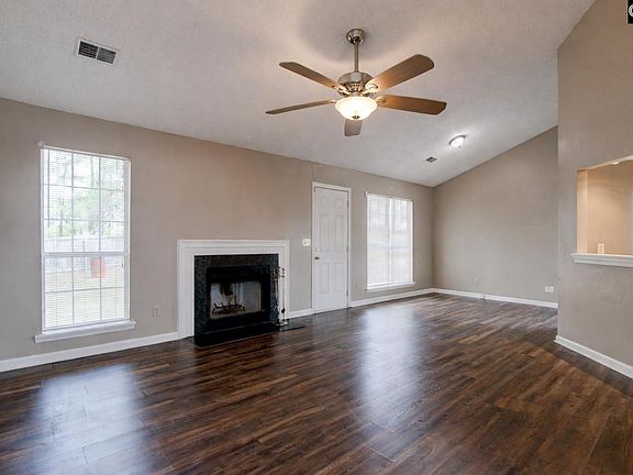 4th image of 9 Ruthberry Ct