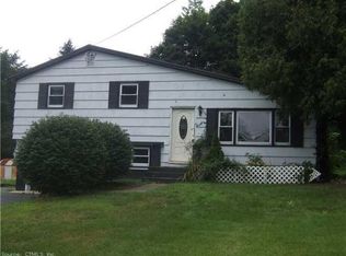 8 Algen Ave, Ledyard, CT 06339